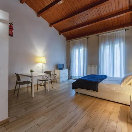 Dalmati House San Lorenzo *